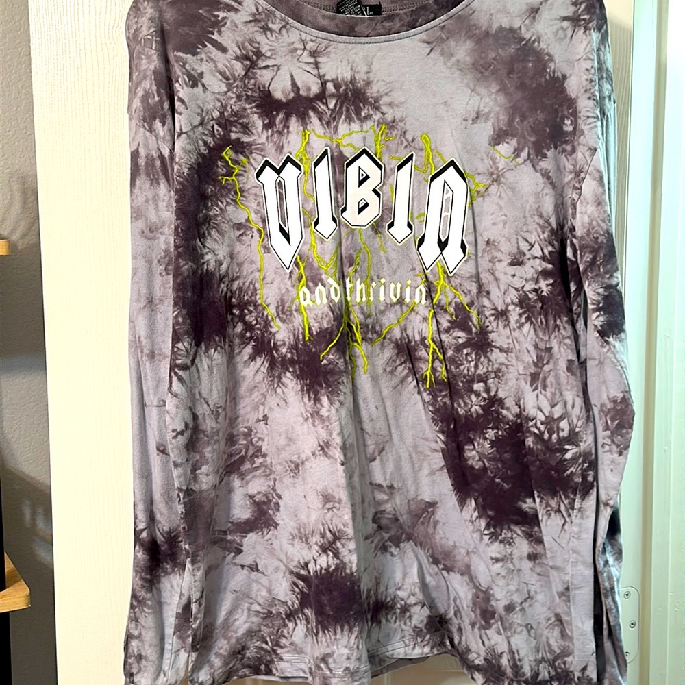 Vibin And Thrivin- long sleeve; baggy; shirt